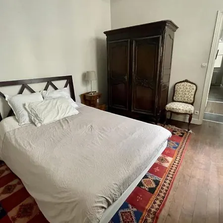 Spacious And Central In Apartament *