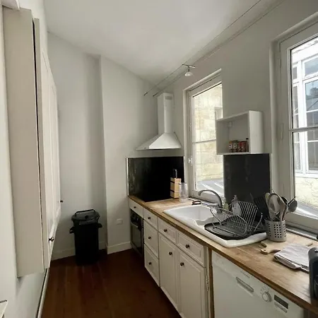Spacious And Central In Apartament Bordeaux